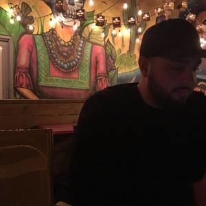 Meet your Posher, Cameron